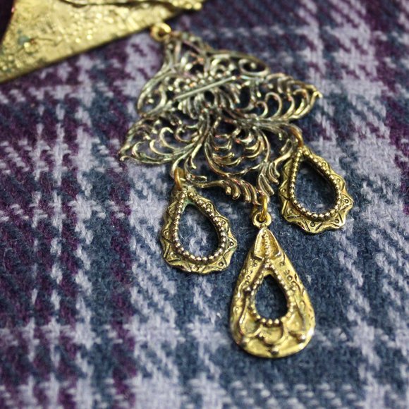 Gold-Tone Art Pin with Goldstone Chips - Picture 3 of 4